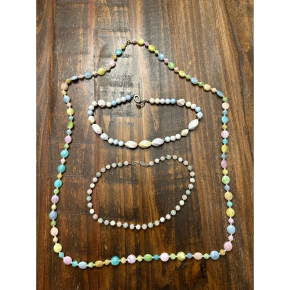 Vintage Necklaces Quartz & Resin lot Of 3